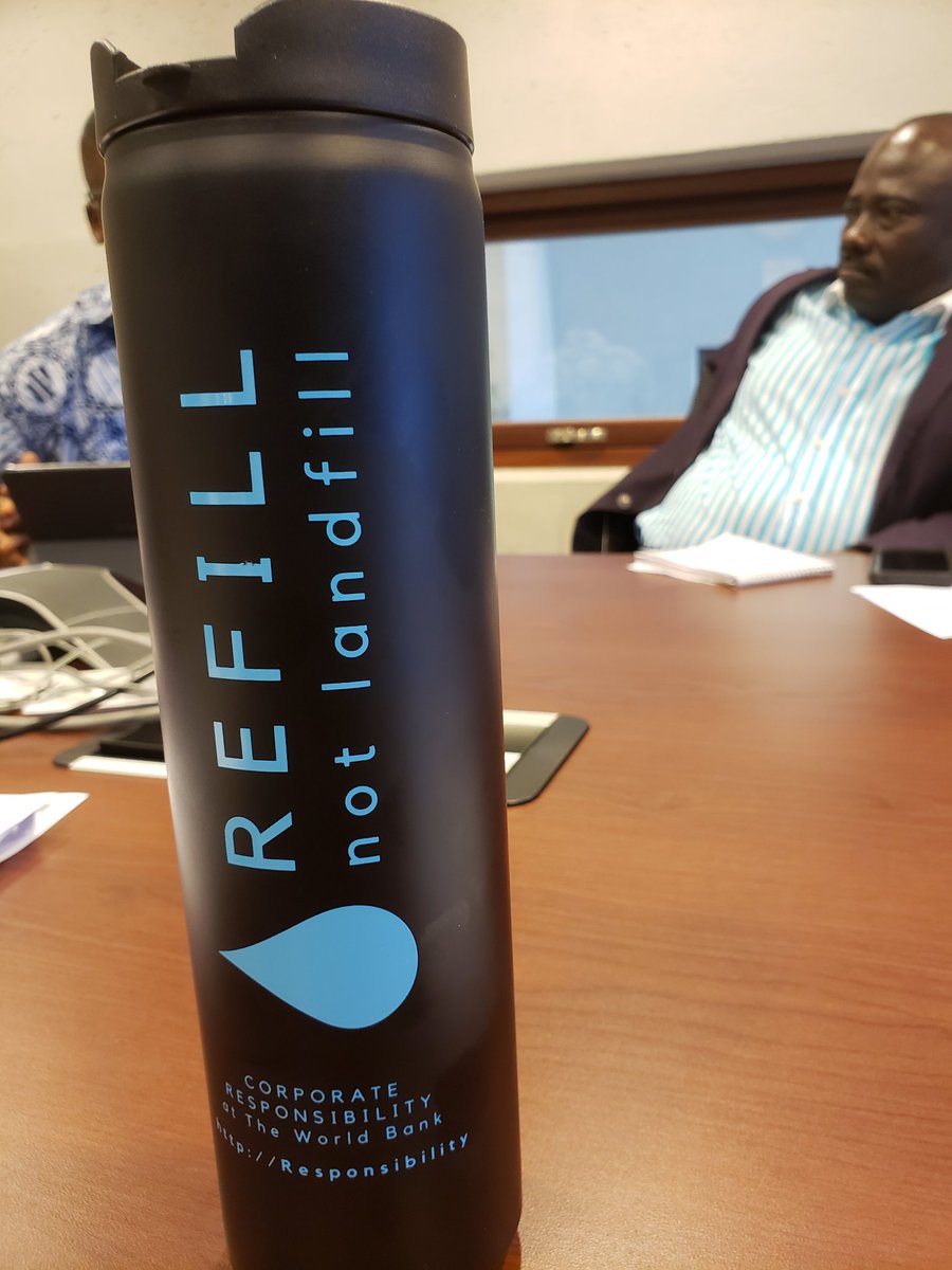 Nice refillable bottle for beverages esp. Water  #EliminatePlasticWaste #Avoid SingleUsePlastics <a href="/SDGsGhana/">SDGs Ghana</a> @Plastic Waste <a href="/LetsCleanGhana/">Ghana National Sanitation</a>
