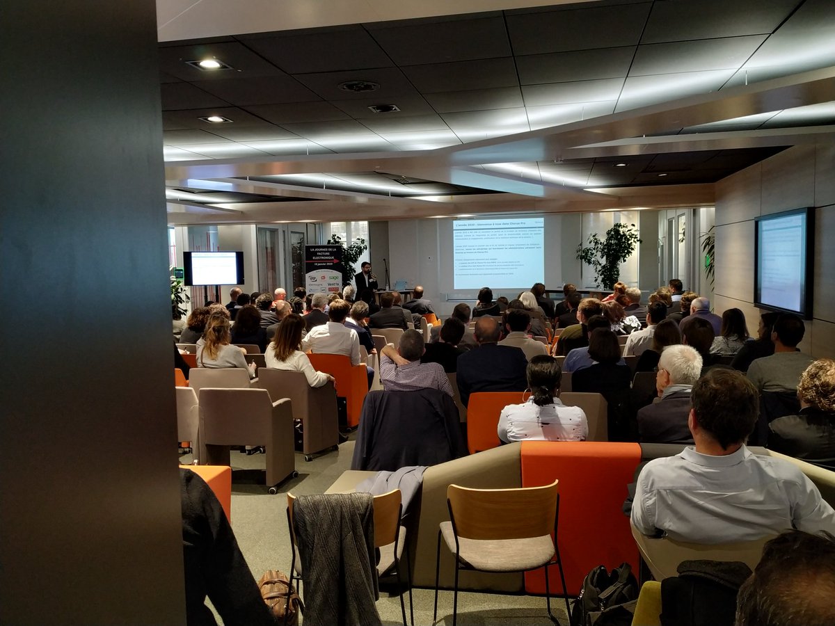 aife_officiel's tweet photo. L'AIFE est présente à la journée de la facturation électronique du @commfnfe pour présenter nos projets et démarrer une année pleine de défis. #JFE2020 https://t.co/7INzvJj33C