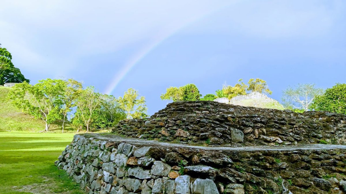 Smart_Travel_BZ's tweet photo. Because when you stop to look around, this life is pretty amazing!
.
.
.
#mayanruins #belize #belizevacation #belizephotos #toledo #placencia #harvestcayebelize #norwegiancruise #norwegian #belizeexcursion #instatravel #instamood #thursdaythoughts #thursdaymotivation #nimlipunit https://t.co/N11RkmIAlw