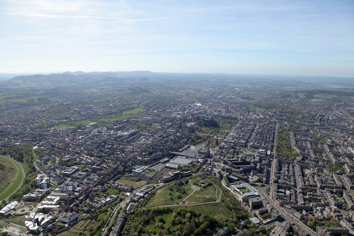 Edinburgh_CC's tweet photo. We've published a consultation document with 'choices' for major change to help us shape future growth in #Edinburgh. Councillors will consider it next week and if agreed you can have your say from 31 January. @planningedin  https://t.co/iyhQ8A8YfT https://t.co/Lf8CI1GtmU