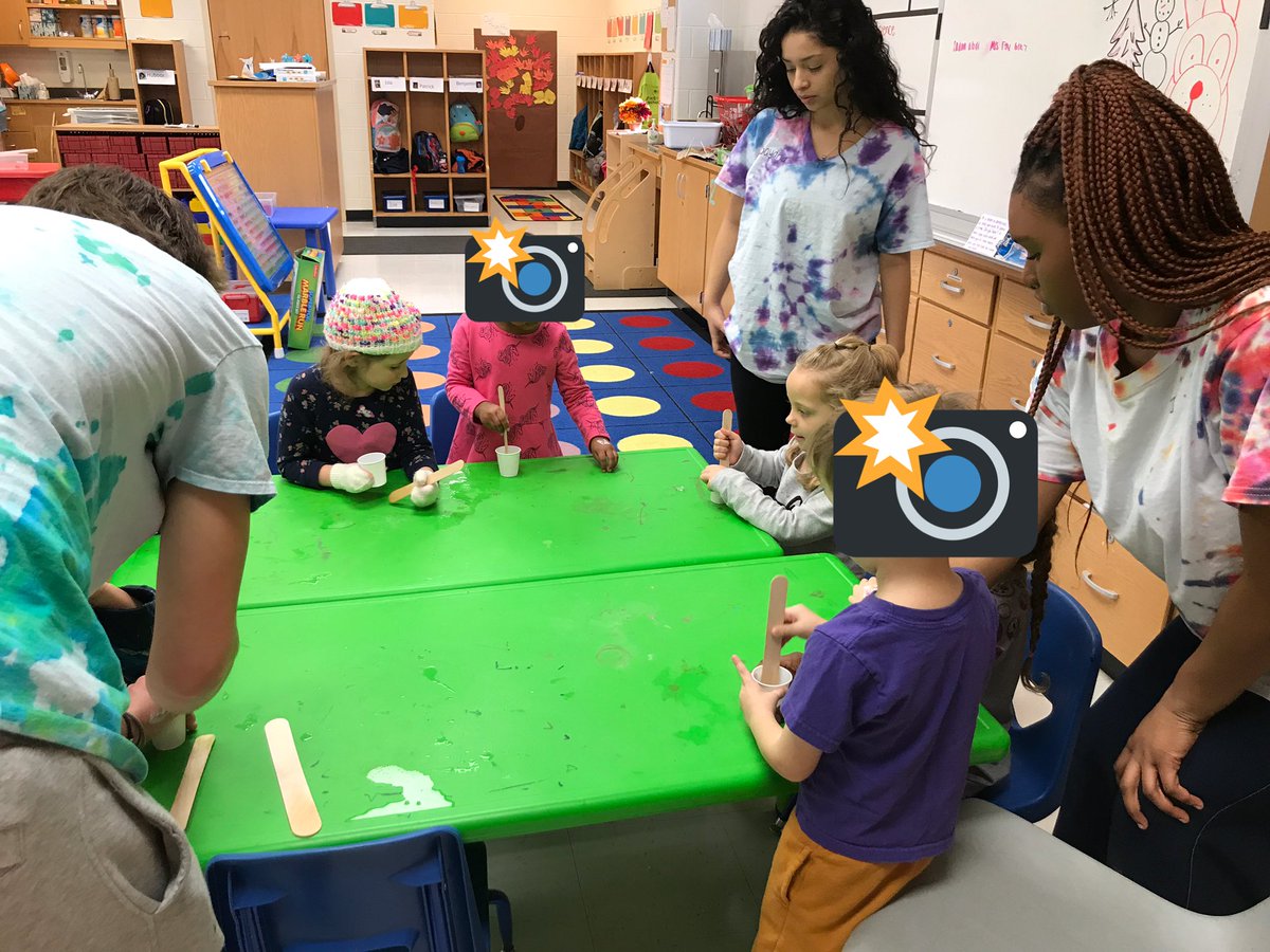 FhsLittleEagles's tweet photo. Snowball letter bingo for #language ❄️ experimenting with crushing and melting ice for #Science ❄️ snowman shapes and number for #math ❄️ #WinterWonderland theme #ECE #earlychildhoodeducation #lcpscte19 https://t.co/tUNUhDTaIU