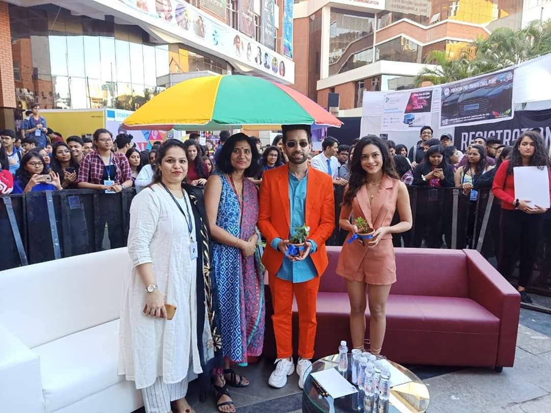 NakuulsArmy's tweet photo. “Glimpse of Sympulse’20”
via ~ @/scmspuneofficial’s Instagram post
• #NakuulMehta #NeverKissYourBestFriend #Sympulse2020 • https://t.co/6bPNckYQCX