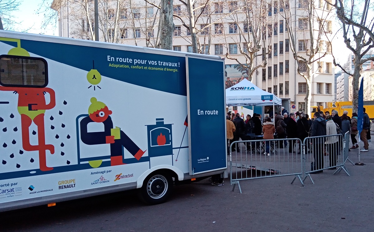 capebaura's tweet photo. La CAPEB était ce matin à l'inauguration des 2 trucks autonomie et rénovation énergétique, organisée par @SOLIHAARA. Merci aux artisans #handibat des CAPEB #DROME et #ardeche qui ont investis de leur temps bénévolement pour aménager les 2 trucks. https://t.co/99JSJvrlQD