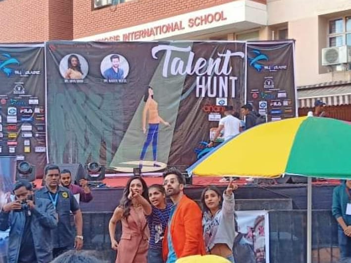 NakuulsArmy's tweet photo. “Glimpse of Sympulse’20”
via ~ @/scmspuneofficial’s Instagram post
• #NakuulMehta #NeverKissYourBestFriend #Sympulse2020 • https://t.co/6bPNckYQCX