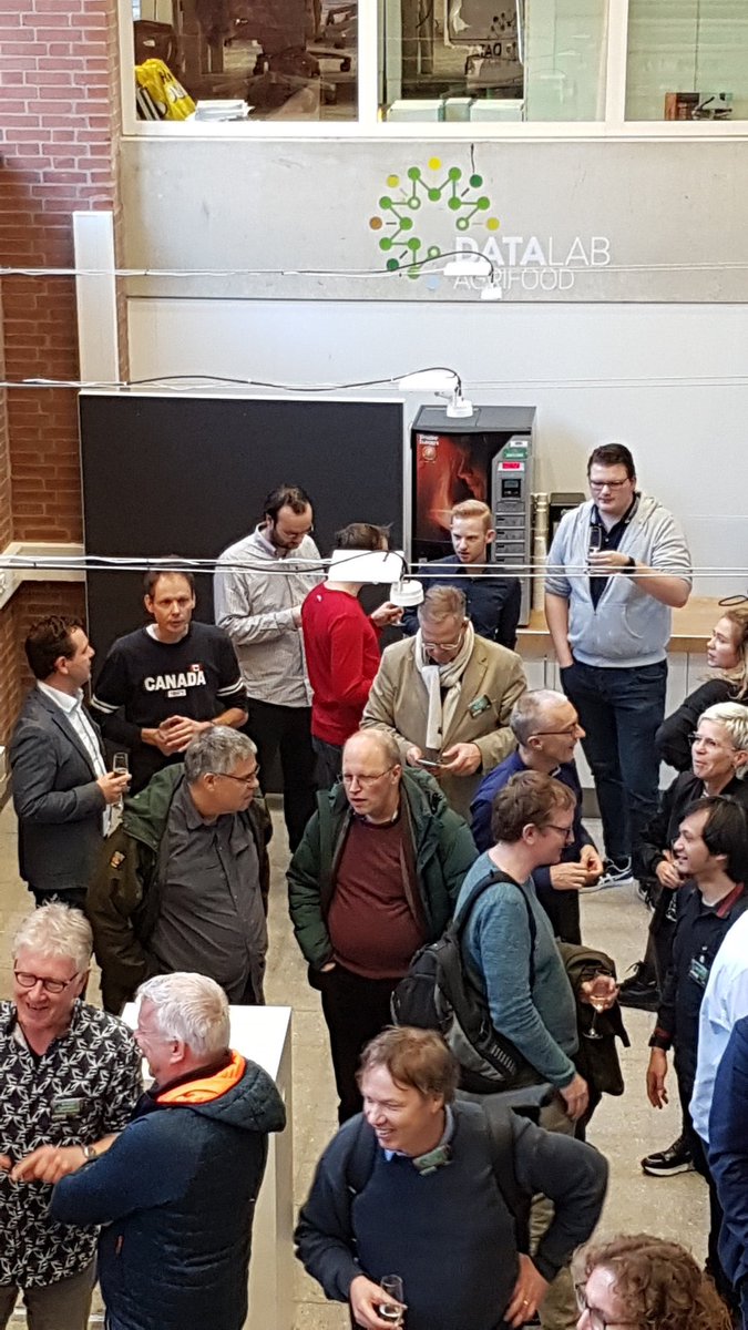 Het #datalabagrifood in  <a href="/shertogenbosch/">'s-Hertogenbosch</a> is officieel geopend! Studenten, lectoren en bedrijven leren er over de toepassing van data in food. Uniek in onze #voedselregio en in Nederland. <a href="/JanGoijaarts/">Jan Goijaarts</a> @vossenbos <a href="/GemMeierijstad/">Gemeente Meierijstad</a> <a href="/ZLTO/">ZLTO</a>