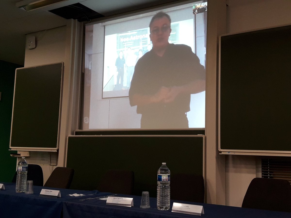 Atl_MIcroalgae's tweet photo. Christophe Lasseur nous présente le projet Mélissa par visioconférence au colloque "L'écologie industrielle et les microalgues" #microalgae #circulareconomy @Atl_MIcroalgae @UnivNantes @ESA_fr https://t.co/i20wNjoGMz