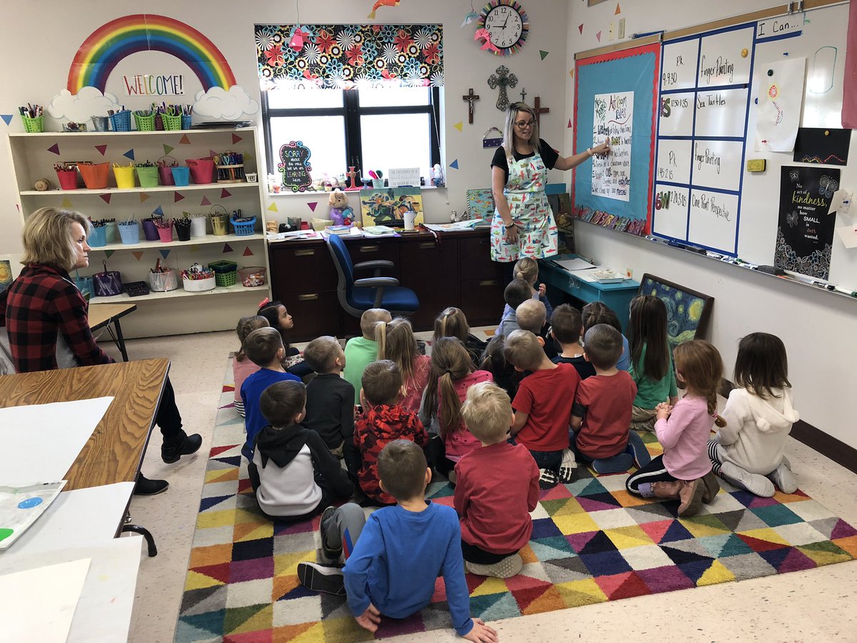 PfeiferNatalie's tweet photo. The preschoolers have been LOVING art this semester!! @moore_sommer makes art so fun! @NorfolkCatholic https://t.co/FZppSslzbF
