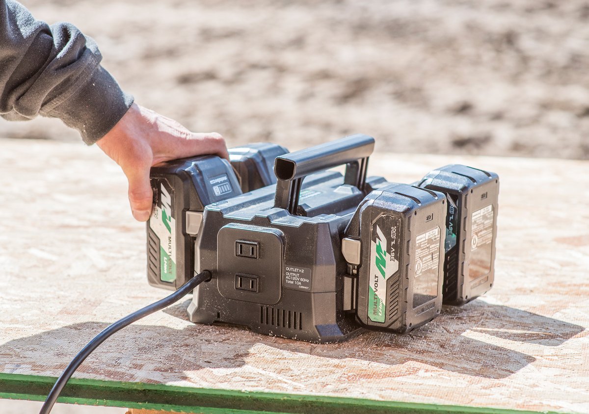 MetaboHPT_CAD's tweet photo. Experience less downtime with Metabo HPT's 4-port charger, which charges up to 4 batteries simultaneously or sequentially! Have you added one to your jobsite yet?
#DurabilityFirst #Cordless #Charger #Construction https://t.co/ZA7yv954dQ
