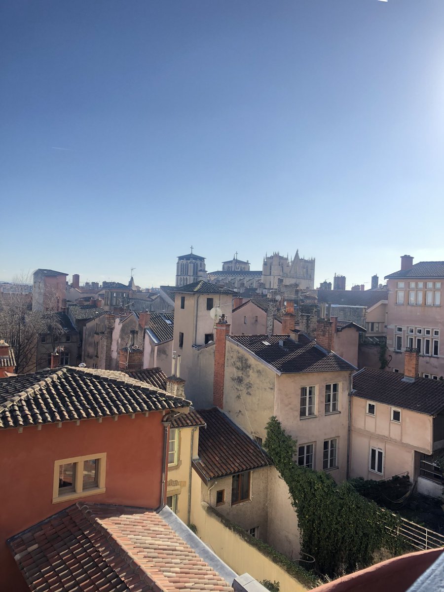 A découvrir <a href="/mihotelfrance/">MiHotel France</a> dans le Vieux Lyon . Un très bel endroit <a href="/villedelyon/">Ville de Lyon</a> <a href="/OnlyLyon/">ONLYLYON</a> <a href="/grandlyon/">Métropole de Lyon</a> <a href="/YCUCHERAT/">Yann CUCHERAT</a> <a href="/NouveauLyon/">Nouveau Lyon</a>