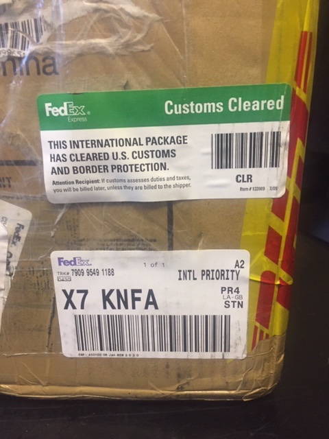 GingerHausDDB's tweet photo. Semen arrived 8 days late thawed, dead & useless. Now what kind of co. r we dealin with? Do they take responsibility & make it right, or duck, dodge, deny! #fedex #MakeItRight #WhatWouldYouDo #wwyd #2BloodlinesLostForever #Fedexdamage #LostShipment #DoTheRightThing #ethics #dogs https://t.co/sLvddeFK7F
