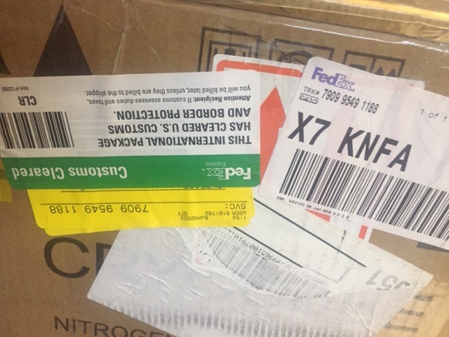 GingerHausDDB's tweet photo. Semen arrived 8 days late thawed, dead & useless. Now what kind of co. r we dealin with? Do they take responsibility & make it right, or duck, dodge, deny! #fedex #MakeItRight #WhatWouldYouDo #wwyd #2BloodlinesLostForever #Fedexdamage #LostShipment #DoTheRightThing #ethics #dogs https://t.co/sLvddeFK7F