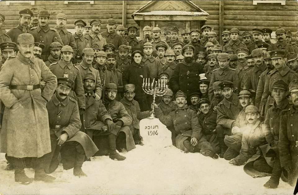 HistoricClicks's tweet photo. Jewish German and Austro-Hungarian soldiers celebrating Hanukkah during World War I, 1916

20 to 30 years later, they were wiped out in the camps by the same country they fought for in the Great War. https://t.co/2gHrjJ0OHb