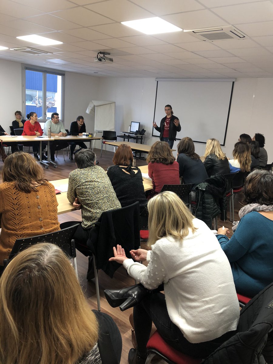 FrindelElisabe1's tweet image. Témoignage de Léo sortant de la formation @MakerLabo sur #Linformatique le #numerique la #ProgrammationWeb 🧑🏼💻à 📍l’agence de #ClermontLherault au bénéficie des demandeurs d’emplois et des entreprises 🔝