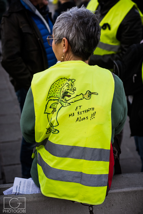photogobi's tweet photo. #greve16janvier marseille 
https://t.co/Nfy0sJW0GJ
#pleinledos #gilletsjaunes https://t.co/sToUlfAPYs