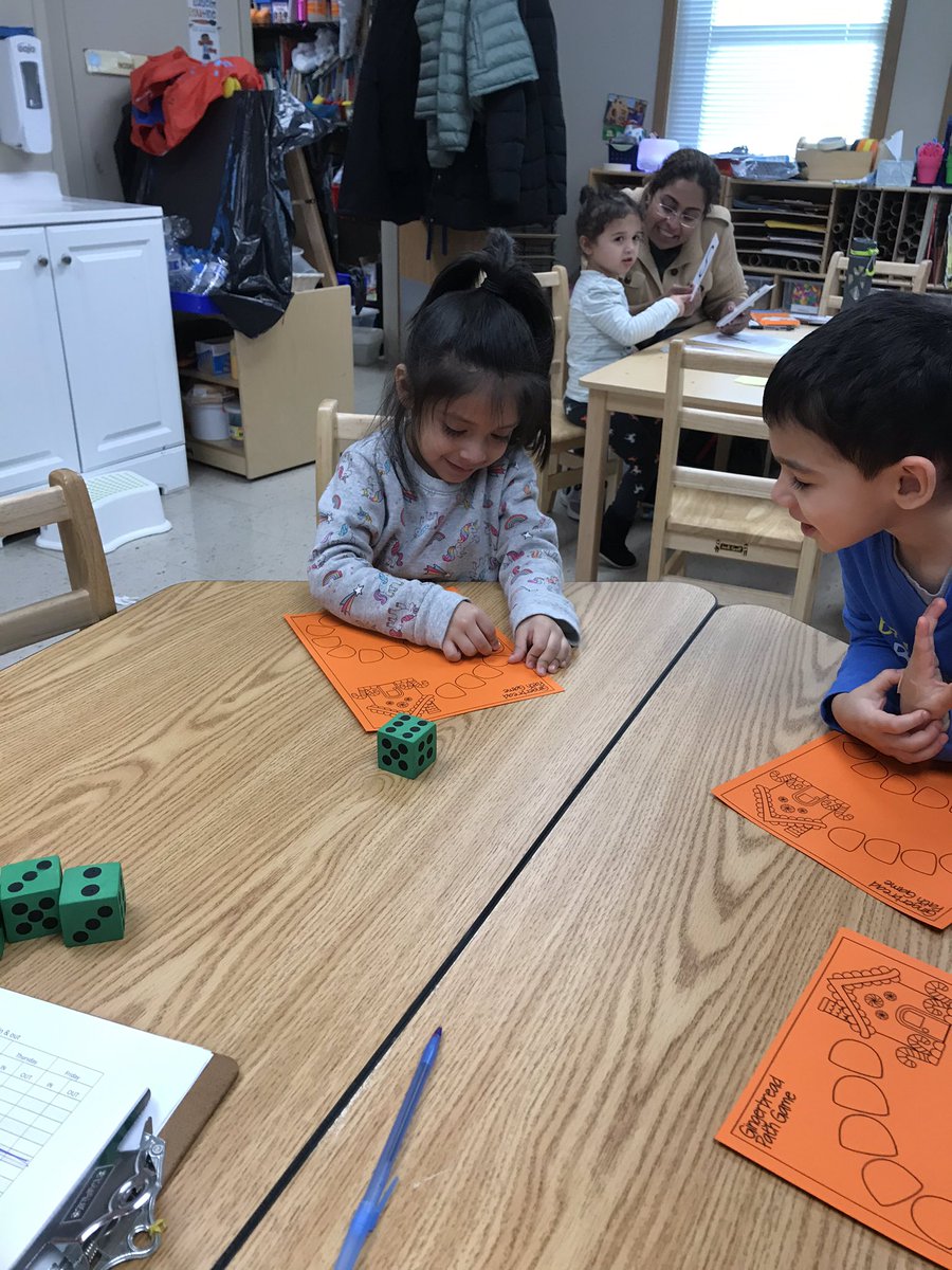 BridgePrek's tweet photo. We have some high rollers in pre-k room 7 today working on counting! #gingerbreadunit #counting #preschool https://t.co/iyA06uo76O