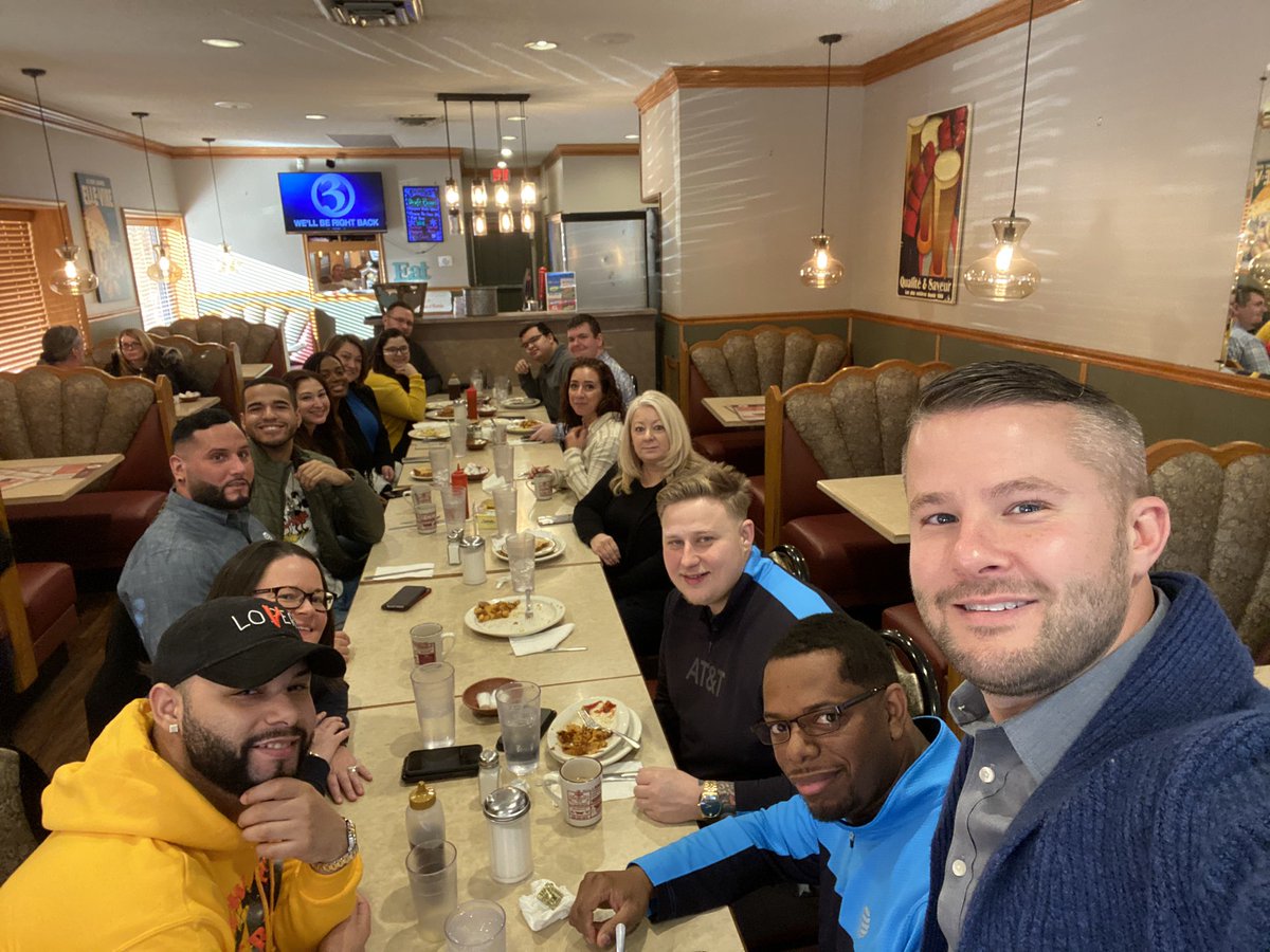 JPotter24's tweet photo. Q4 Winner breakfast with our top stores, reps and top AR partners from @PrimeComms. Big portions for the big winners! #OurNE https://t.co/FS4K12pL5Q