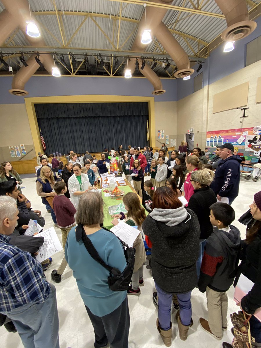 LBSuptRodriguez's tweet photo. AAA Gr. 4 sharing day. Thank You parents and guardians for attending and supporting our school. We appreciate it. Thank You to the staff for coordinating a wonderful event. #wcmm #AAAfutureready https://t.co/nf3rqlubTi