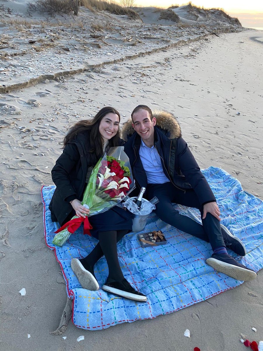 YURollerHockey's tweet photo. Mazel Tov to our very own Zev Markowitz (@MarkowitzZev) on his engagement to Amira Tepler!!!#onlysimchas #rollerhockeyfam https://t.co/gHt0UcRvF7