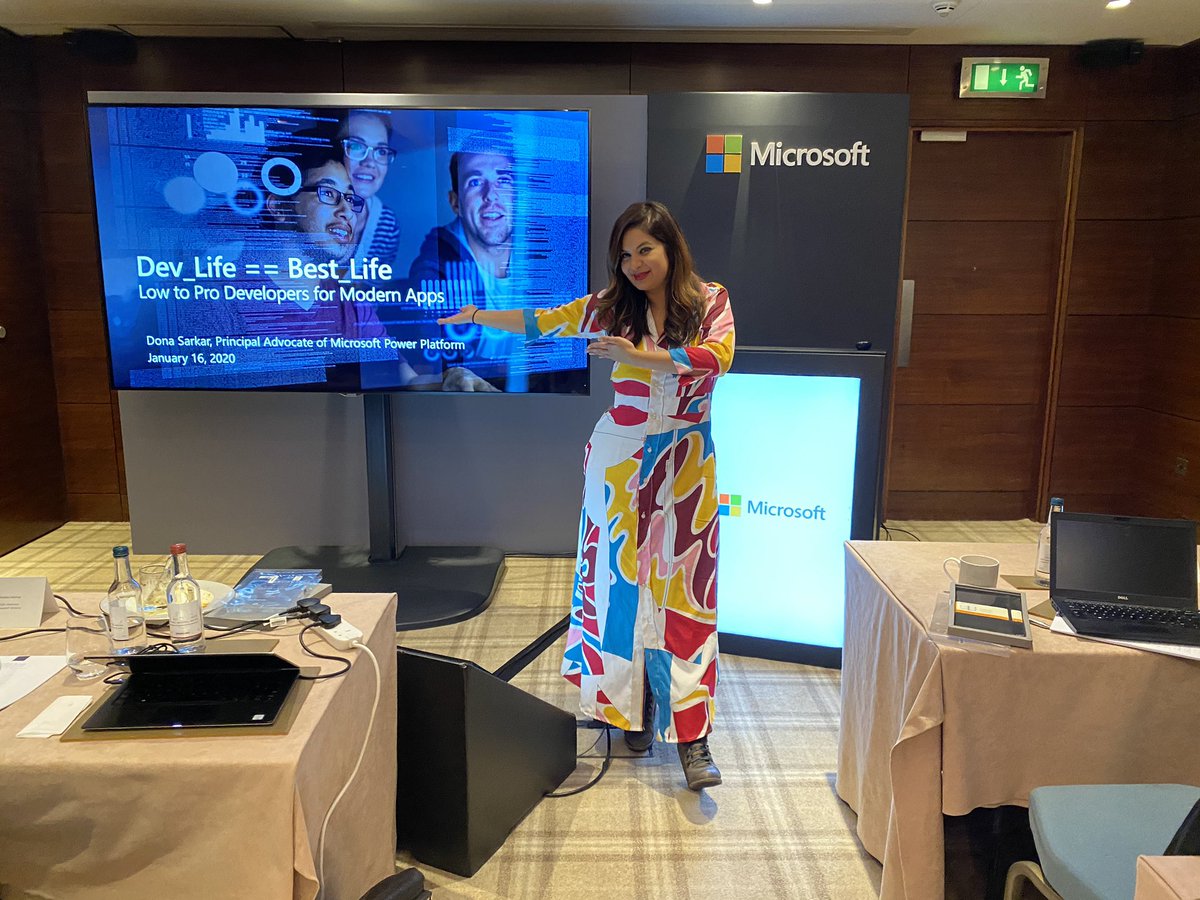 donasarkar's tweet image. All rightie! The talk to the #MSEnvision Analysts aka Village Elders is DONE! Now to go hide somewhere &amp;amp; work on my #PowerVirtualAgent  for an hour 😇