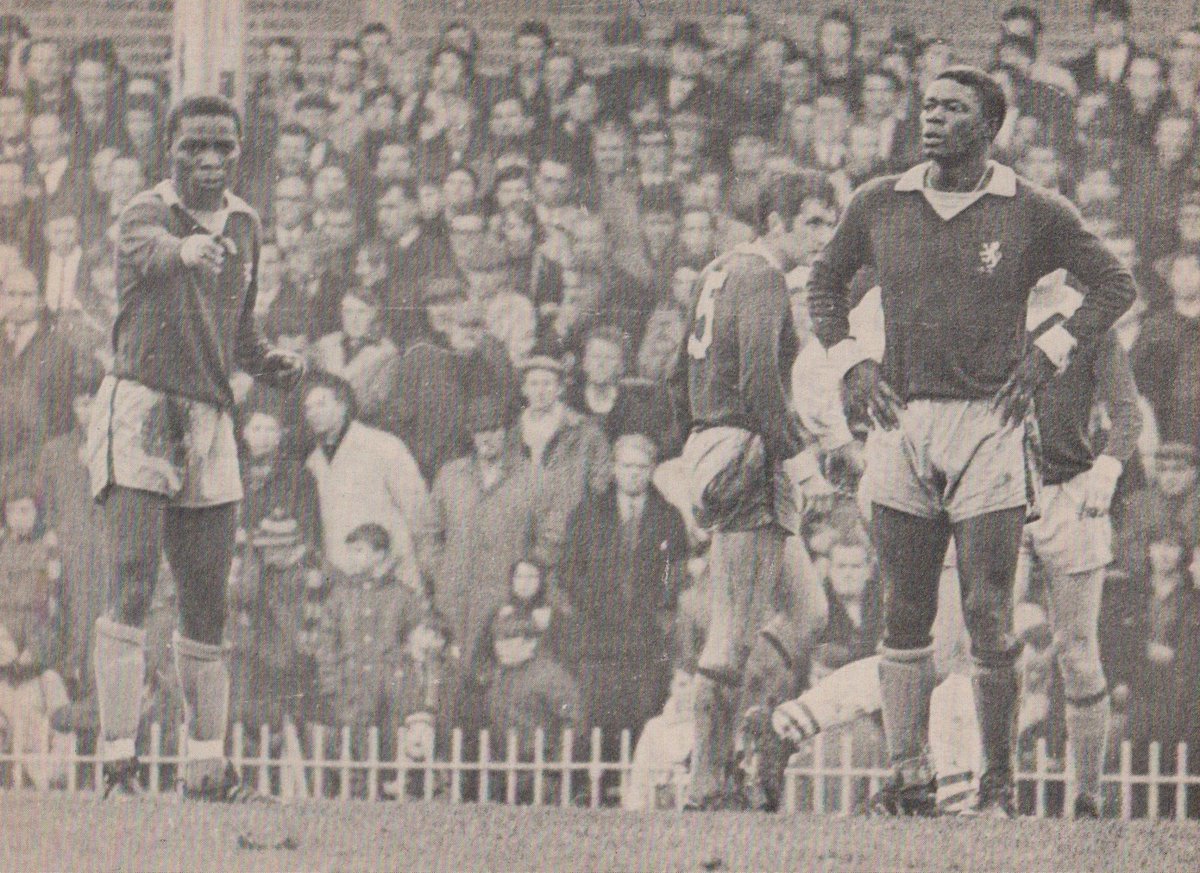 Ever heard the one about the time Aston Villa signed two Zambian superstars in 1969? No, me neither until last night. This is genuinely fascinating (to me anyway) [THREAD]  #avfc  #utv  @AVFCOfficial