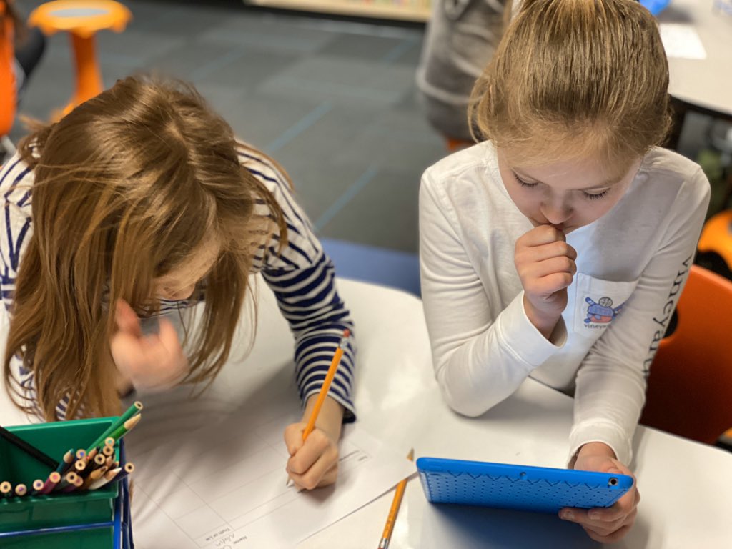 MrsMobileD67's tweet photo. @JMilesClass read parts of Two Truths and a Lie and had to determine which story was false from their research! They did a great job....Threadsnakes do not live in wild dogs ears. #findingjoy67 #cherokeeinspires #dontfallforfake #medialiteracy #internetsafety https://t.co/a1Jvx96vFp