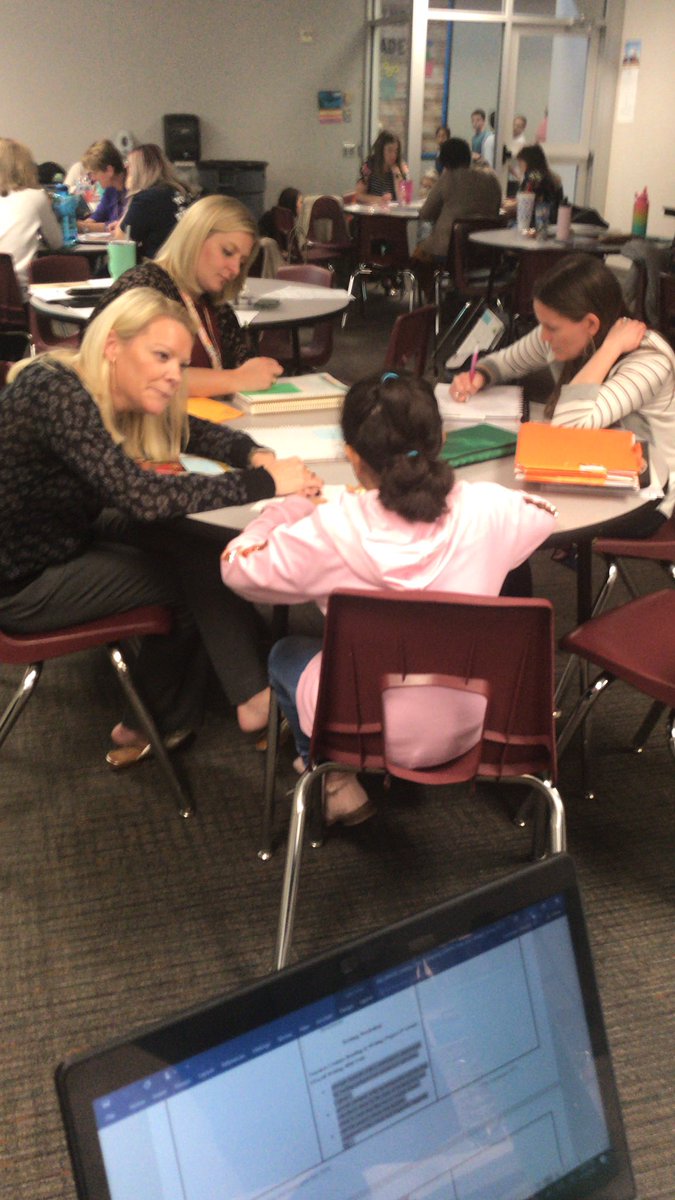 kelliiAnnn_'s tweet photo. ELA teachers doing a fantastic job learning to be experts at Guided Reading with Enid Martinez  #katyOOL https://t.co/SVnqWAXdEc
