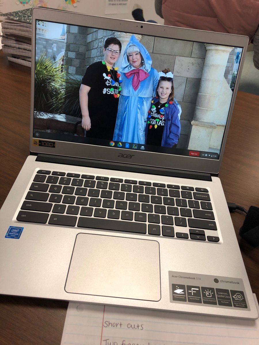 HHETechnology's tweet photo. Our awesome digital learning specialist teaching us all about the new chrome books! @jeff_samuelson https://t.co/CkrT08aG7e