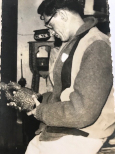 coyotegris's tweet photo. Hoy el @MinCulturaPe reconoce a Francisco Iriarte Brenner como Personalidad Meritoria de la Cultura, por su defensa del patrimonio cultural material e inmaterial del  Peru, por su labor de restauracion en Chan Chan y Puruchuco y como Primer Decano del Colegio de Arqueologos. https://t.co/G23BcFMmr3