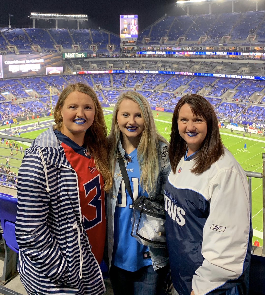 ferrells2242's tweet photo. @_AbbyDean @aferrell32 @NC5 We’ll be wearing our blue lipstick again on Sunday!! https://t.co/lsLP1Dtimj