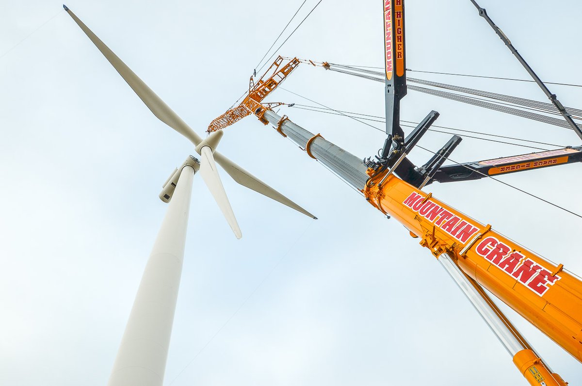 Clean energy is providing more and more of our power.  Mountain is proud of our part in the U.S. wind energy expansion. 
#windmaintenece #construction #cleanenergy #windturbine #safetyfirst
