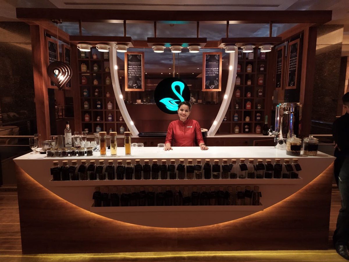 Subhojit_c7's tweet photo. @teaswanofficial welcome you all @GrandHyattMum !!!!
Teas, Cookies, Cocktails, Mocktails and lot more !!! https://t.co/jGlsK7nyQp