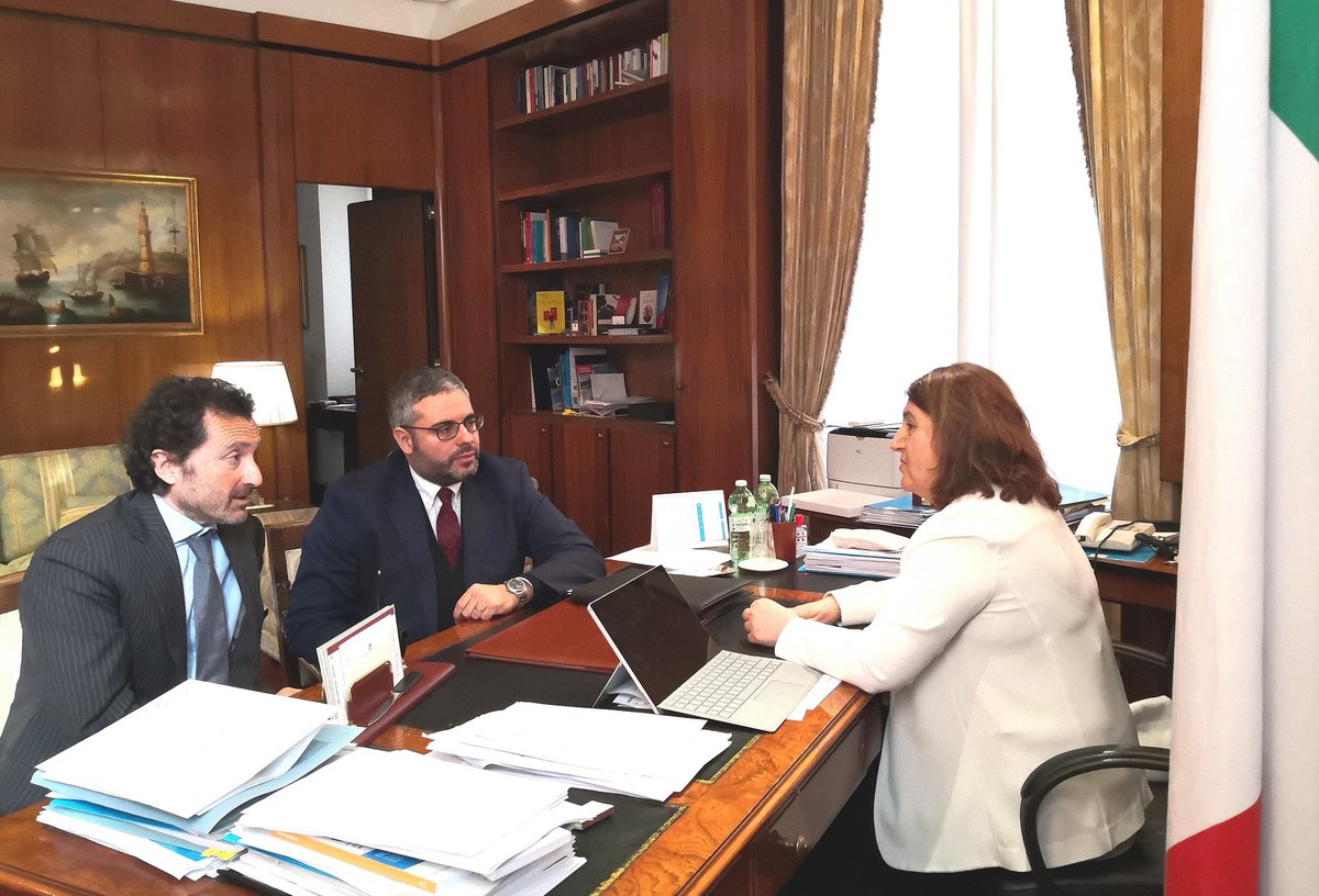 Dal Ministro del #lavoro <a href="/CatalfoNunzia/">Nunzia Catalfo</a> per i cittadini toscani. Al centro: rafforzamento dei centri per l'impiego, crisi aziendali toscane, indennizzi per esposizione all'amianto e reversibilità reddito Inail. #M5S #Toscana