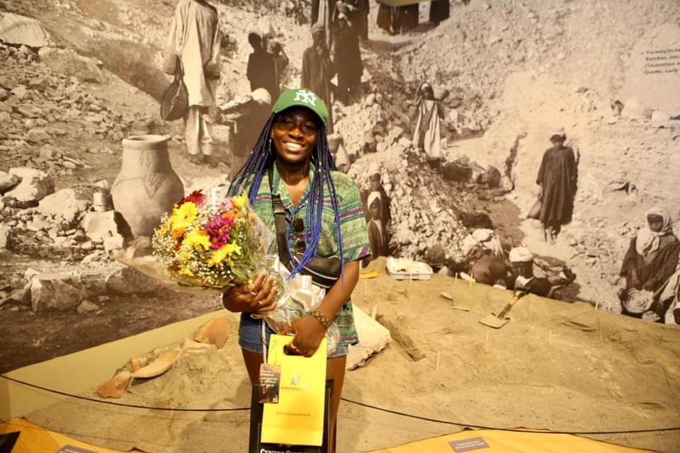 MuseoEgizio's tweet photo. We're so proud to announce that the #exhibition "Egito Antigo: do cotidiano à eternidade" at @CCBB_RJ  reached 1 million #visitors. 
The #student in the picture is the visitor n. 1.000.000!
The exhibition is on view until 2 February 2020.
@artunlimitedbr 
#EgitoCCBB
#MuseoEgizio https://t.co/W6ynGRAJit