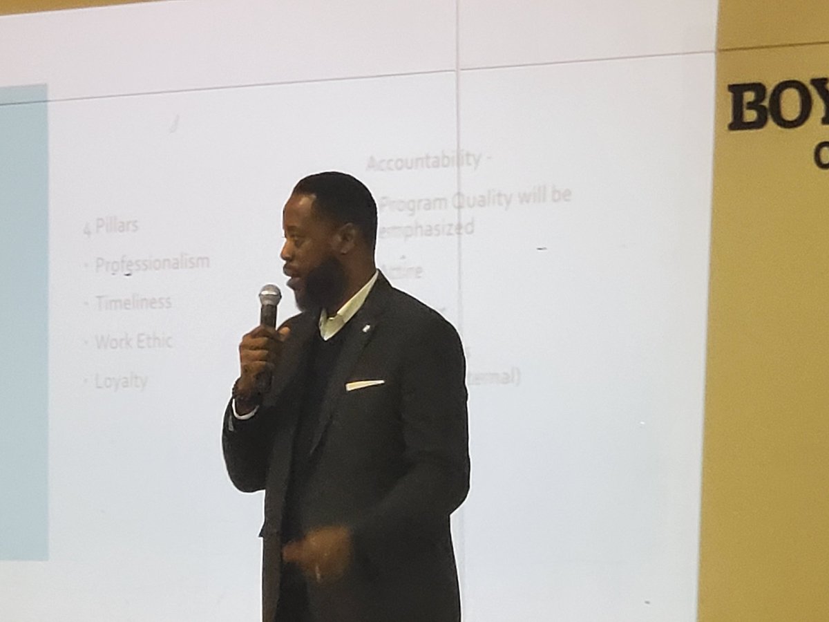 HelpKCKids's tweet photo. Serving youth in the greater metropolitan area is what we do. However, this cannot be accomplished without "Professional Development " thank you @DrDredScott and @HelpKCKids staff for your presentations & attendance #Breidenthal https://t.co/3Ryk4EJ58g