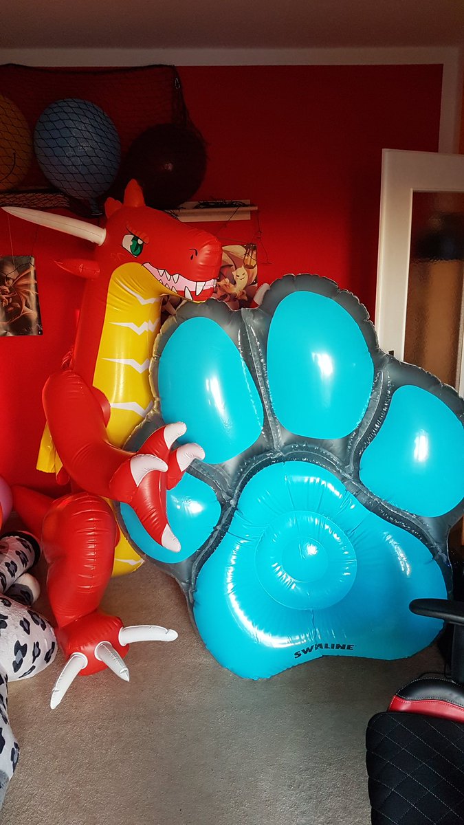 squeakynekto's tweet photo. In celebration of #AppreciateADragonDay here's my red IW dragon together with my brand new swimline paw <3 thanks a lot @Hallstahl for the 🐾 and IW for making such a sweet draggy ;3 https://t.co/amMMVPjdVC