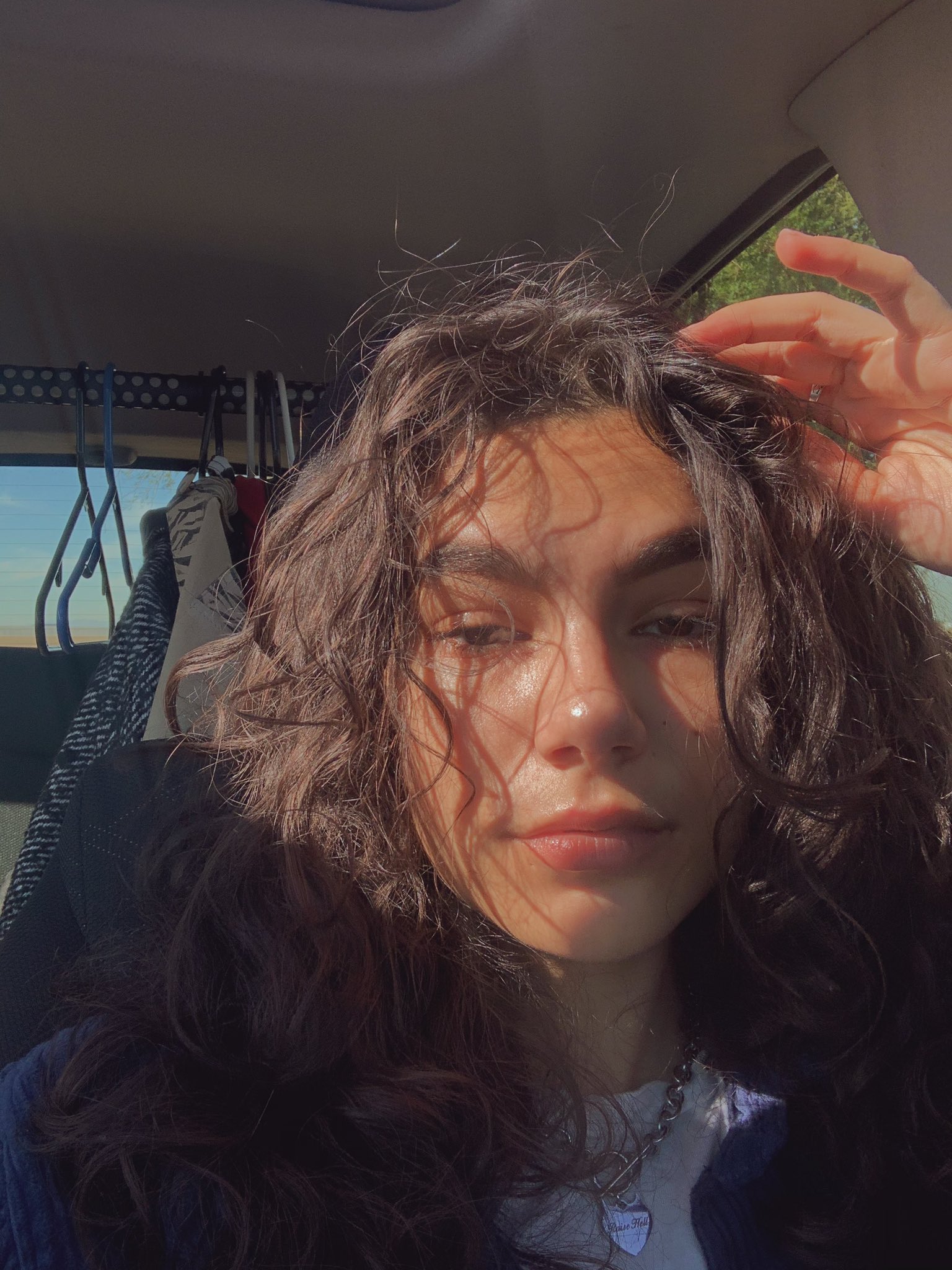 TW Pornstars - Bush Queen. Twitter. good skin dayzzz. 4:22 PM - 16 Jan 2020