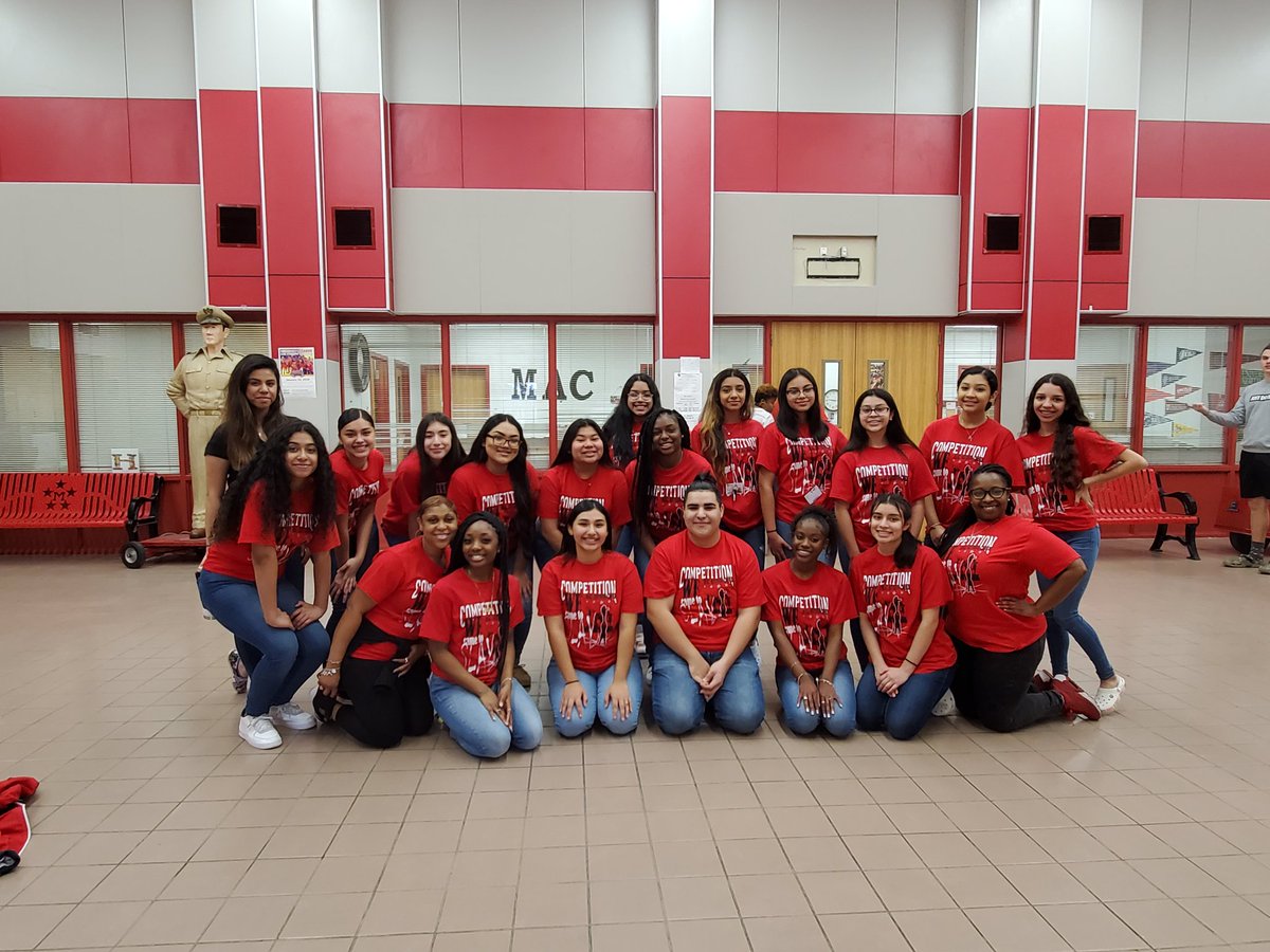 MacArthurCheer1's tweet photo. On our way to competition!! Let's go and show them our hard work! One Team, One Dream! https://t.co/eOo59gNaXW