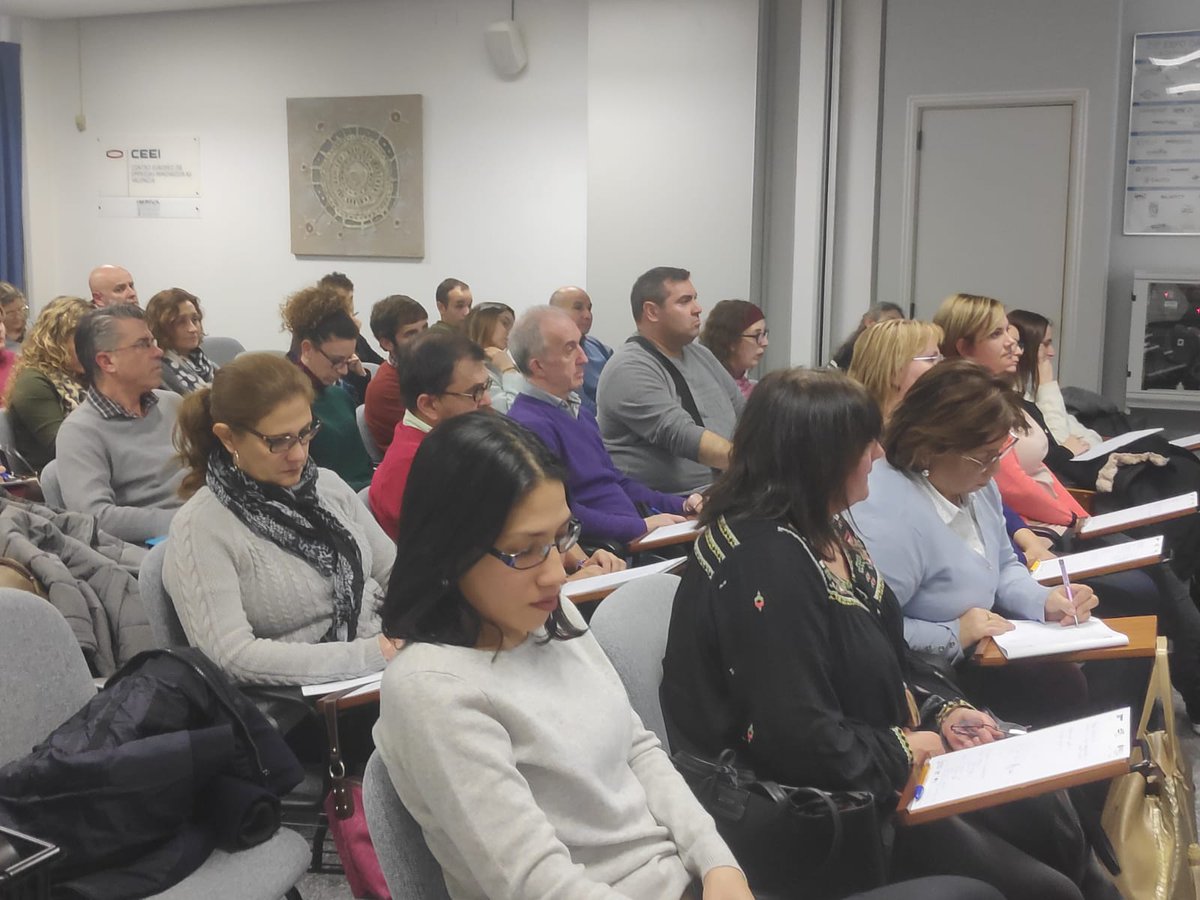 ceeivalencia's tweet photo. Esta tarde aprendemos con @anyontw qué es eso de los roles #Belbin y cómo mejorar la gestión del #talento en nuestra empresa

 ✍️#jornadaceei https://t.co/PzJa654GNs