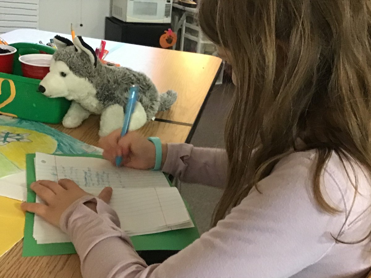 ashleyelm_gt's tweet photo. We used our creative thinking skills to build our WeDo 2.0 robots and solve the problems that we faced. @AshleyElem @LEGO_Education #un4gettable #fisdquest #tweeteroftheday #adventuresatashley https://t.co/R8hWliTFRd