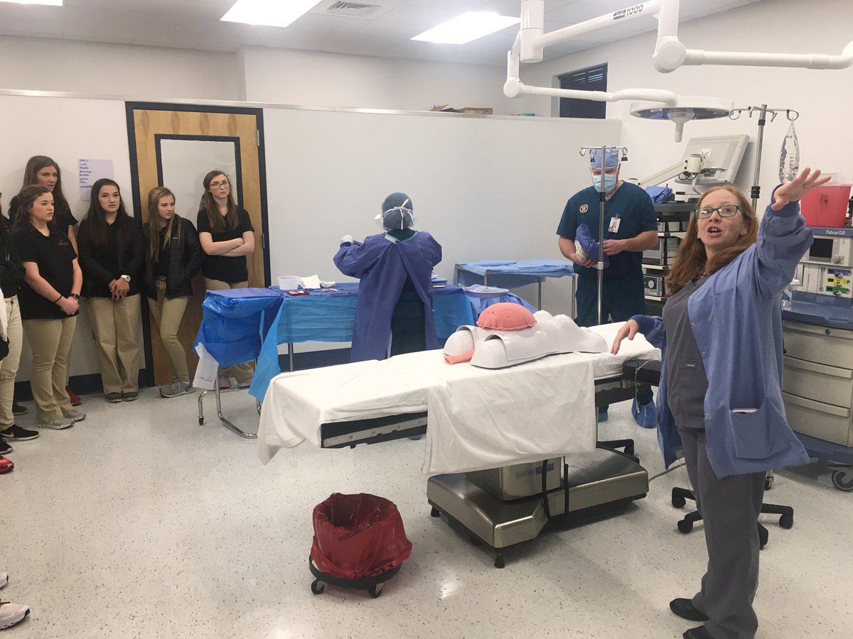 dcylp's tweet photo. Ms Snider explained Surgical Tech program. https://t.co/u7auMUJoXe