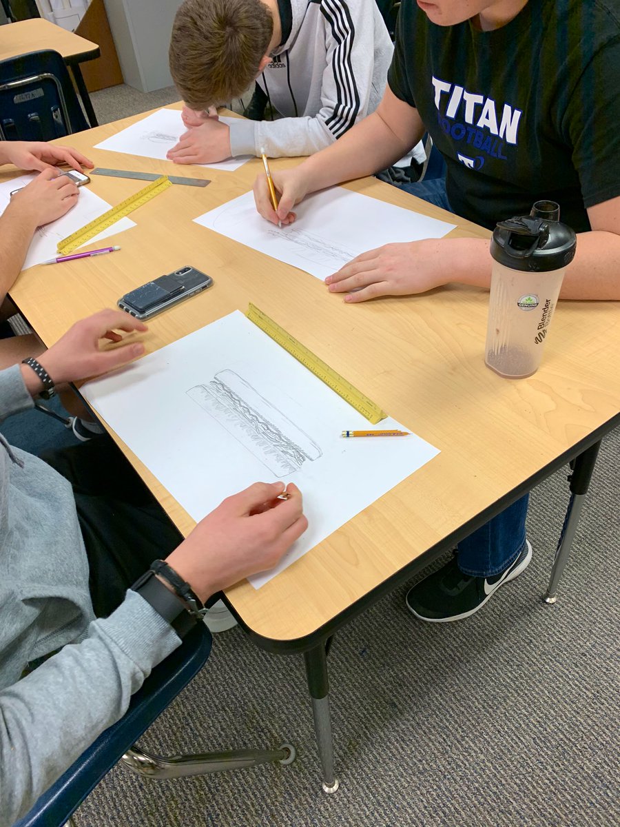 jglov13's tweet photo. CEA students @PLSHSTitans are making connections between plan & section views by drawing associations between the structure of a building & and the structure of thier ideal sandwich. #PLCSstem https://t.co/b52rlfhTis