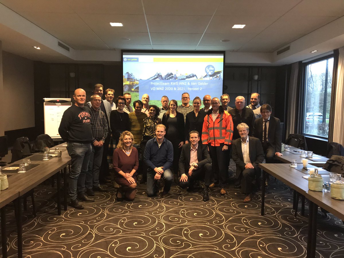 vos_gerko's tweet photo. Na een succesvolle onderbouwingsfase dankzij de inzet van @RWS_WNZ en @vGelderGroep een mooie Award-meeting gehad voor het Variabel Onderhoud West Nederland Zuid 2020&amp;2021. https://t.co/cQelz8UoXE