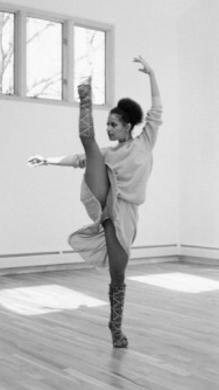 Happy 70th Birthday to the amazing, living legend.. Debbie Allen!!! 