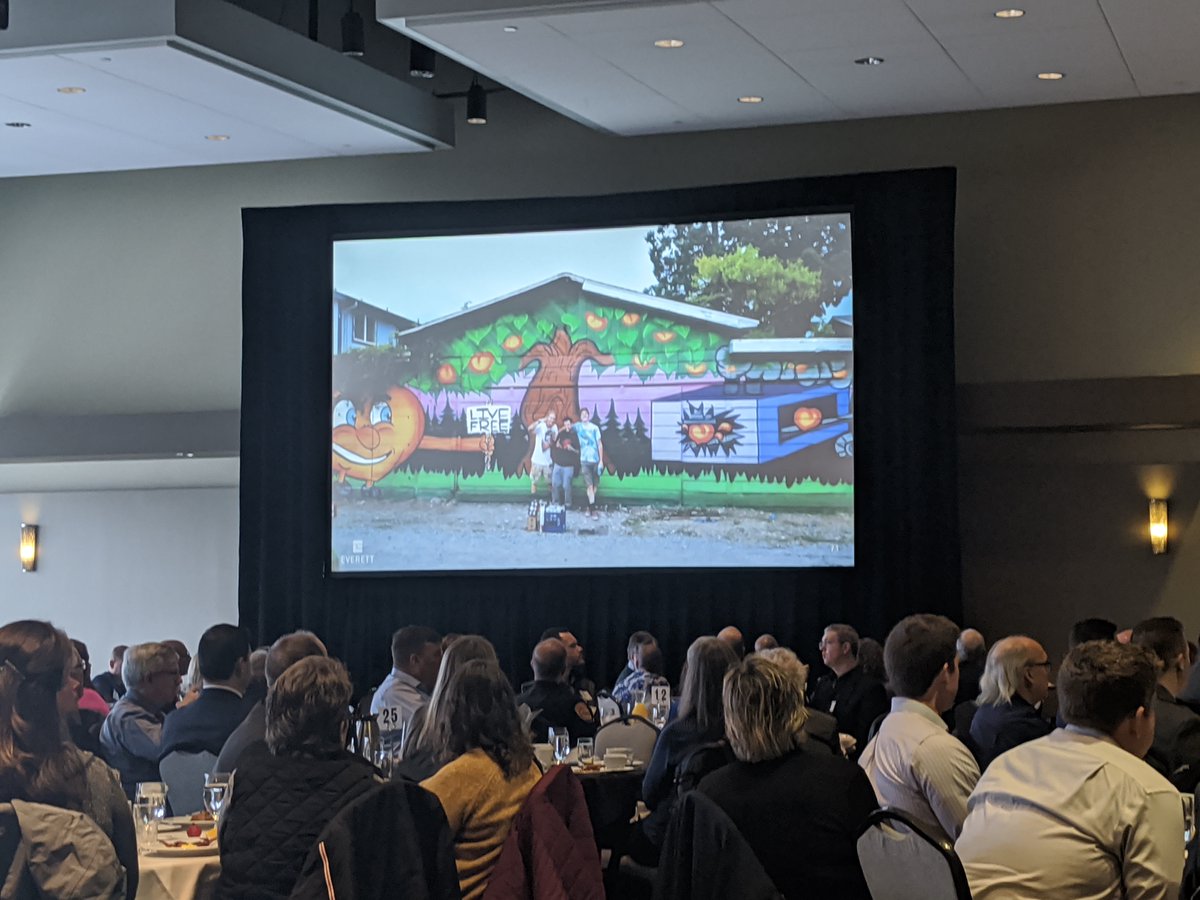 EverettCity's tweet photo. As if Everett’s arts scene wasn’t already awesome - Everett is working on being certified as a creative district to help turn cultural activities into economic growth! Lots of exciting art projects in the works for 2020 as well – murals, sculptures and demos. #StateofEverett https://t.co/hFW4AmXcTM
