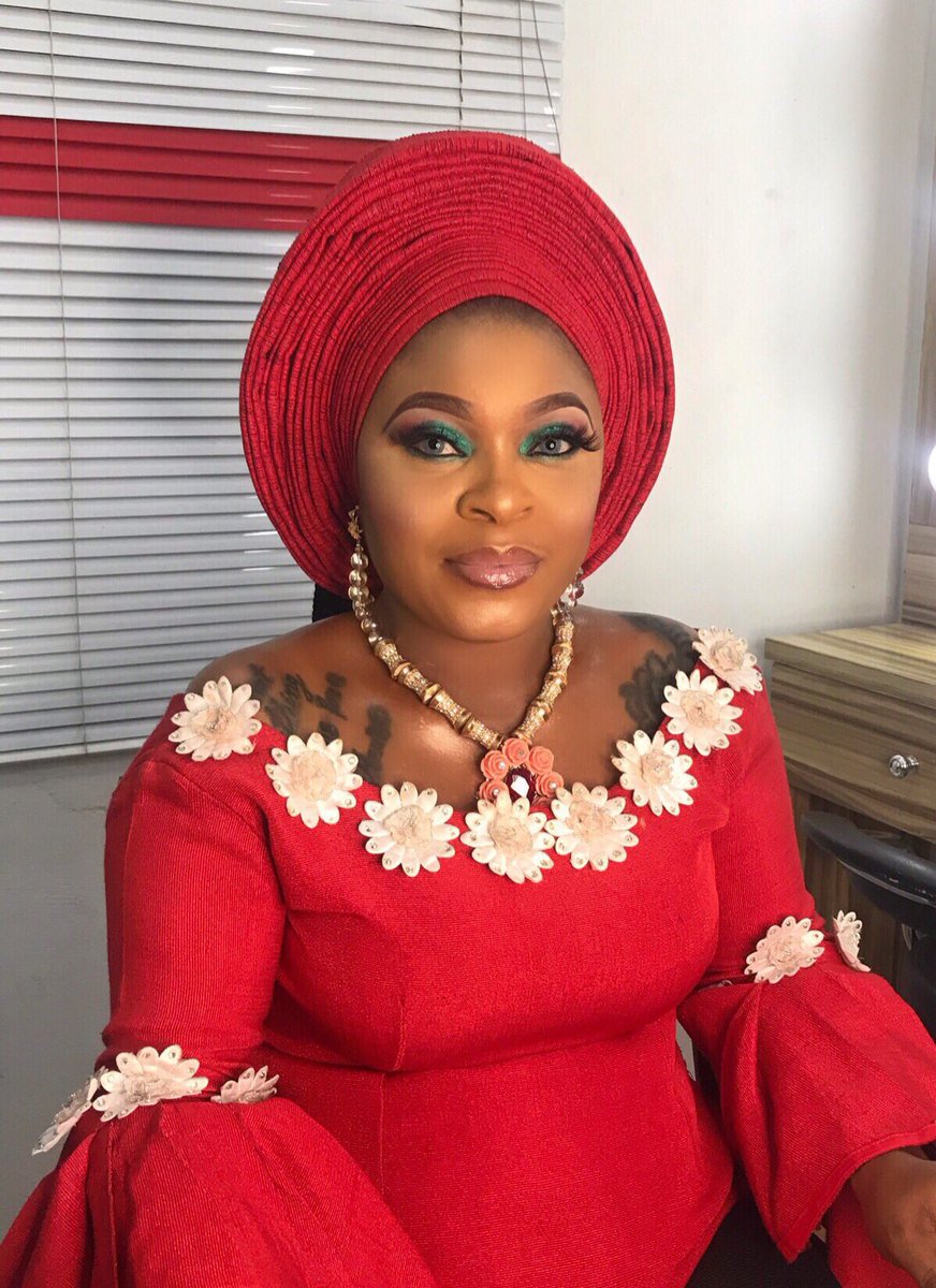 crownwealth07's tweet photo. Makeup/ Gele @crownwealth07  
#kittyth16 https://t.co/GcG5qdfbFe