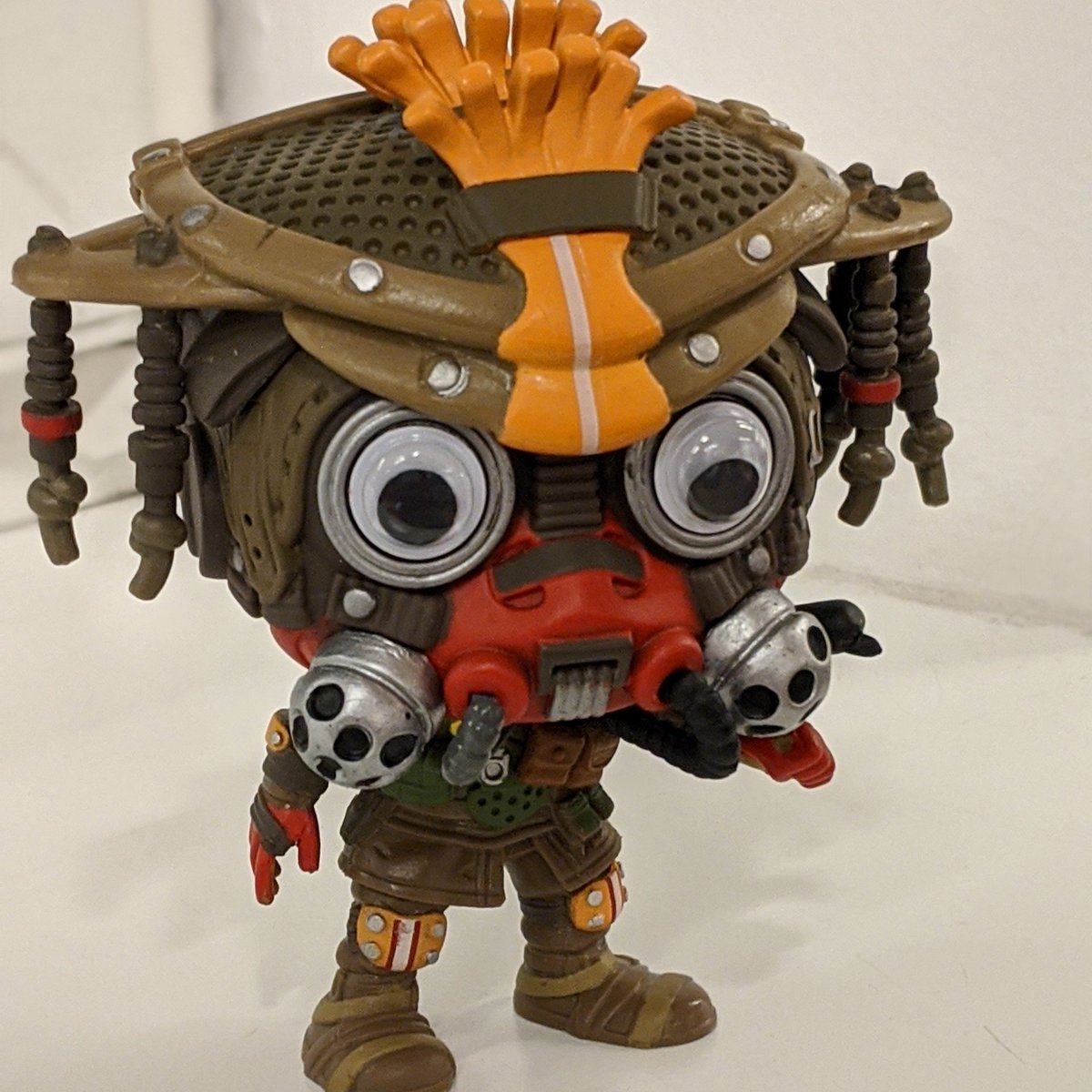 cloud_dev_'s tweet image. When you are battling in @PlayApex  and hear "another squad is attacking".