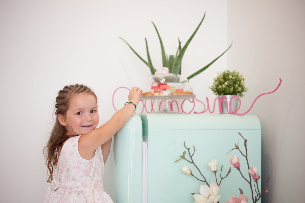 Calmosine's tweet photo. Calmosine has arrived in the UK! The popular range of food supplements for mother and baby originally from France will be available to buy from pharmacies across London, with the rest of the UK to follow suit. Find out more by visiting our website: https://t.co/DXsfDxIbJW https://t.co/iT7YULU8l0