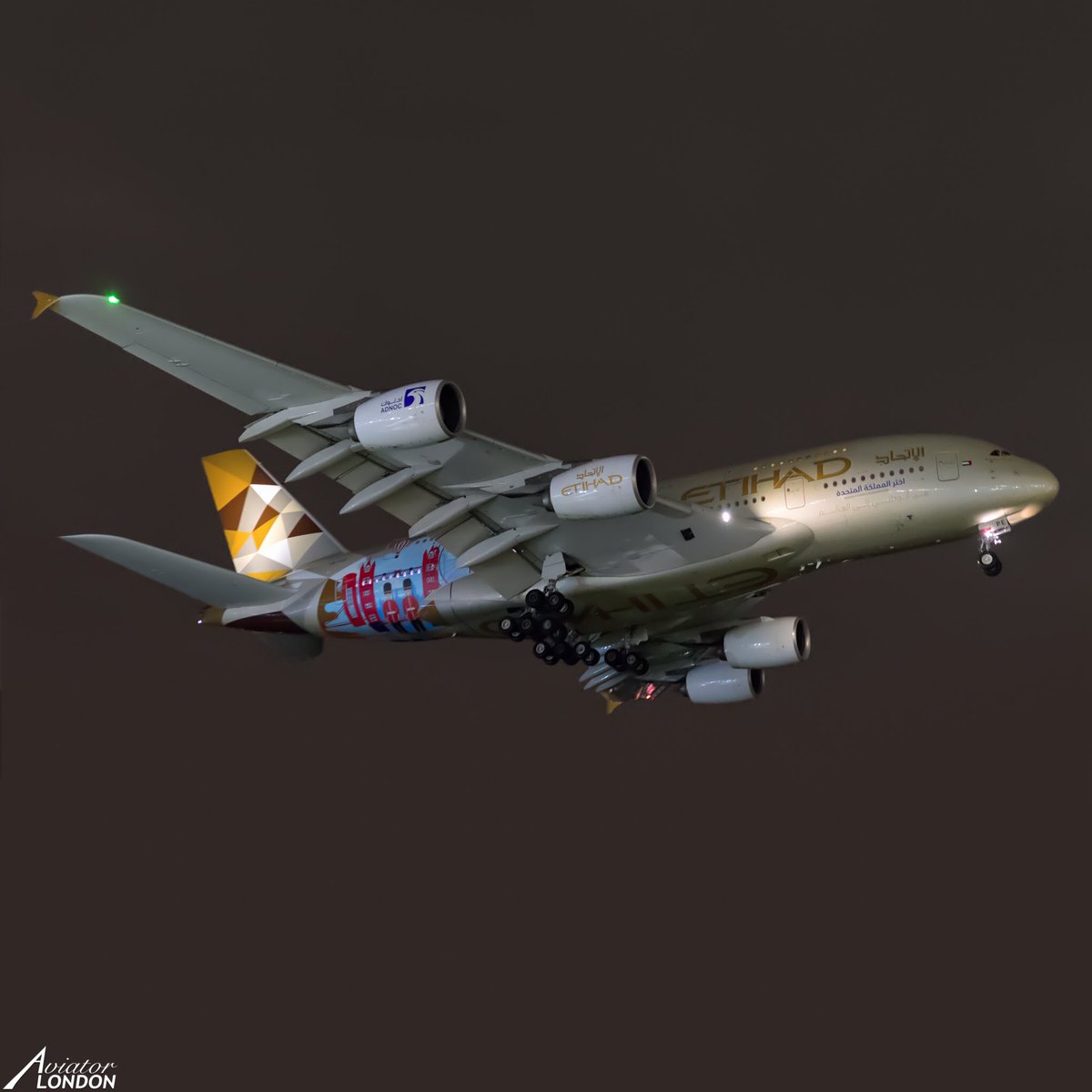 aviatorlondon1's tweet photo. The @EtihadAirways whale, seen here in the ‘Choose the United Kingdom’ special livery, arriving into @HeathrowAirport early morning as #EY11 from Abu Dhabi. https://t.co/MxXxUqra0N