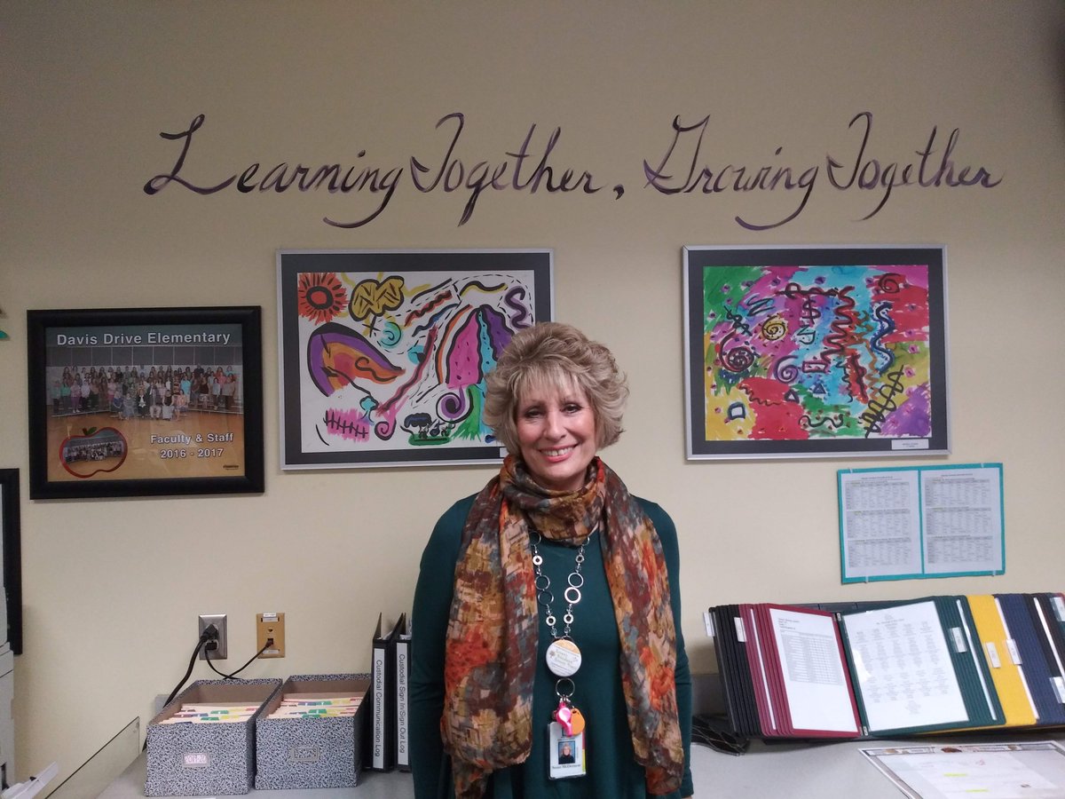 📣While our WONDERFUL JUDGES continue to review the <a href="/WCPSS/">Wake County Public School System</a> #2019DHAM contest entries, SES PROUDLY PRESENTS this inspiring #EveryStudentEveryDay video featuring <a href="/susann226/">Susan McDermott</a> <a href="/DDEDolphins/">Davis Drive ES</a> - bitly.com/2019DHAMFeatur…😊To learn how YOUR SCHOOL can ENGAGE in DHAM email vprince@wcpss.net👍