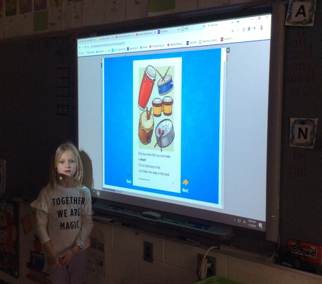 tchanatski's tweet image. Readers make connections!!🤙👩🏻‍🏫💭📚@Hubbard_School @JeanneMVR #readingwritingconnection #scienceconnection #crosscurricular #transfer #share #features